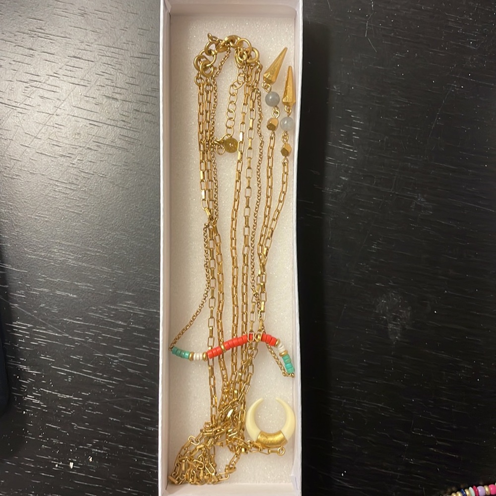 Stella and Dot Necklace
